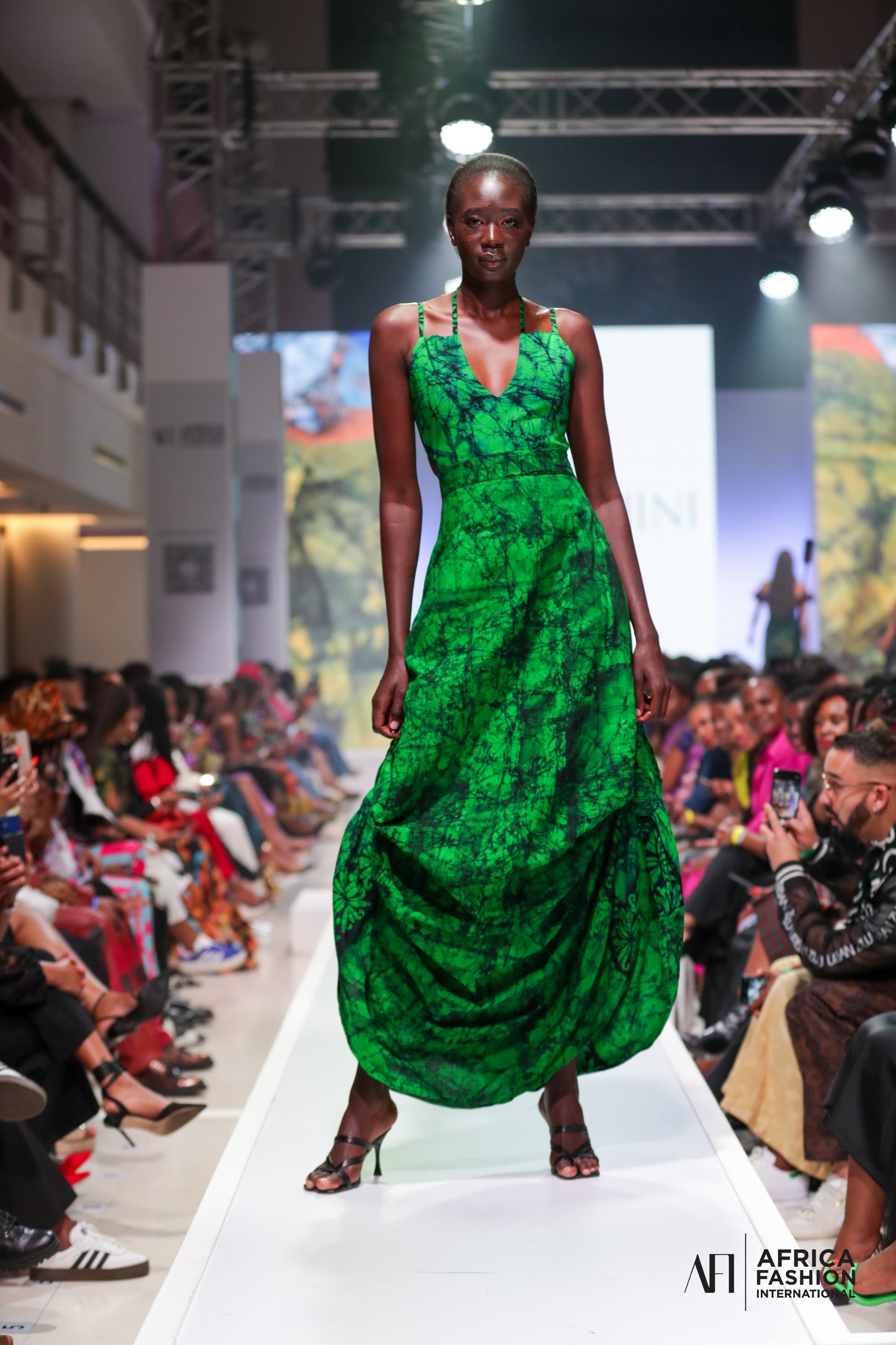 TSHEPO MAXIDRESS
