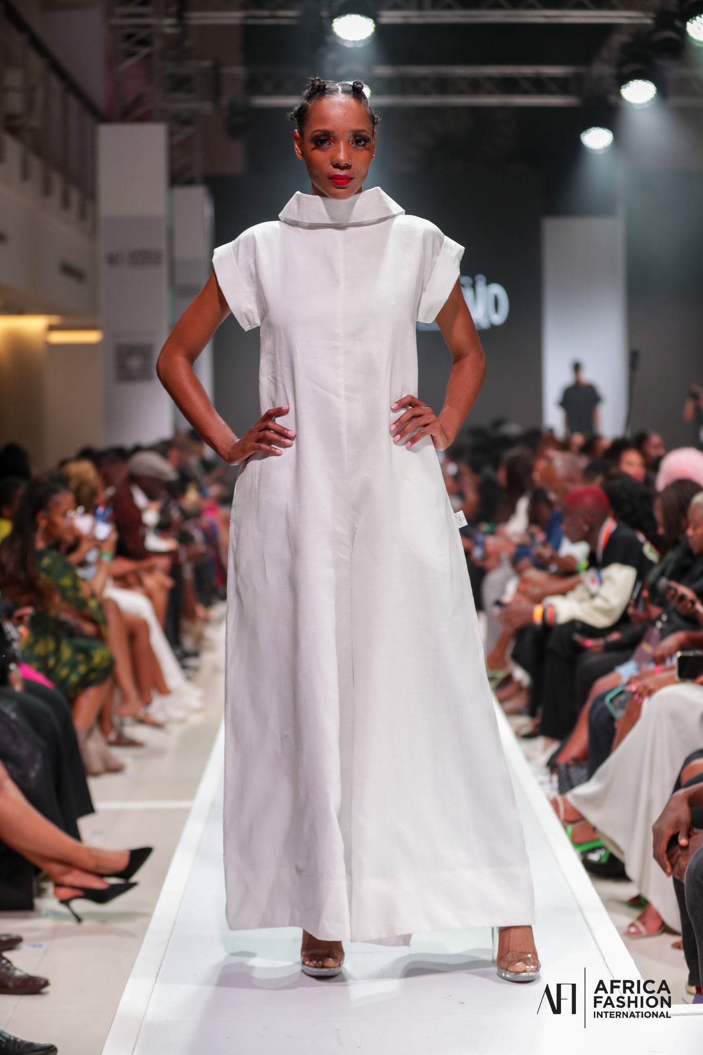 Kubwa maxi dress collared (white)