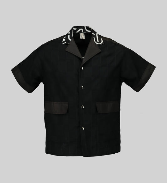 <img src="pic.gif" alt="Urban Zulu Front 2 Grey Square Shirt: Short sleeves and flap pockets in front. Front view." />